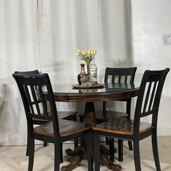 Ashley Furniture Round Kitchen Dining Table with 4 Chairs & Protective Glass