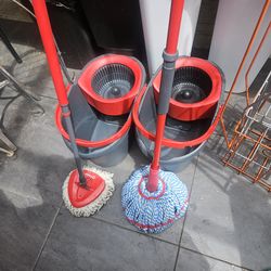 2 SPIN MOPS 2 MOPS  $29 BOTH!!!!!!
