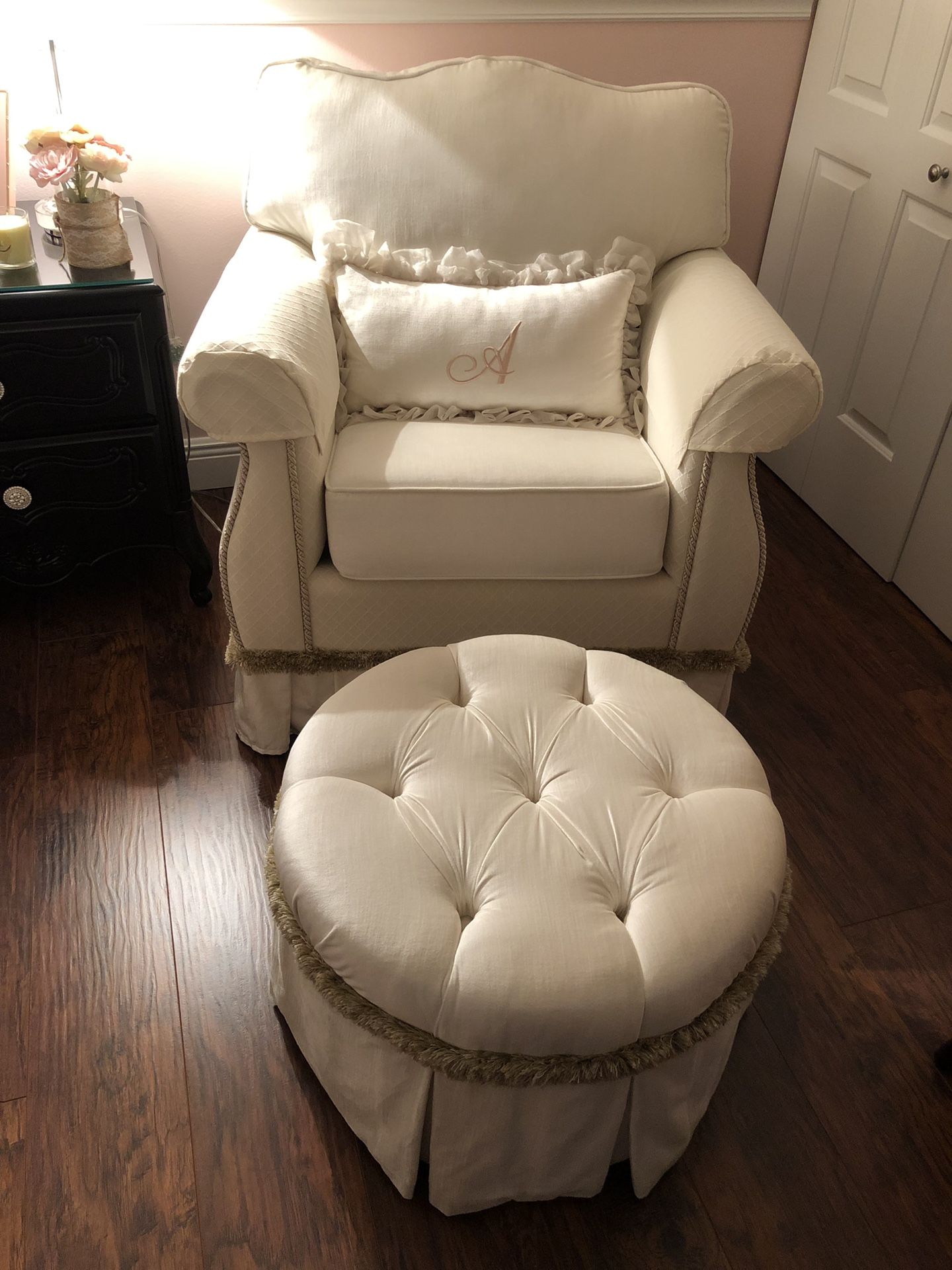 Luxury Rocker /Glider and ottoman