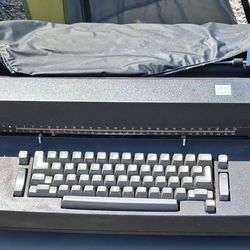 IBM selectrics correcting type writer