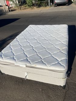 FREE DELIVERY: Full Size Pillowtop Bed