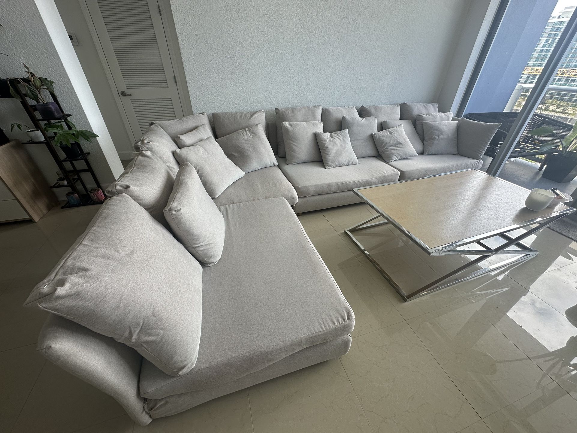 Great Sectional Couch - Excellent Condition
