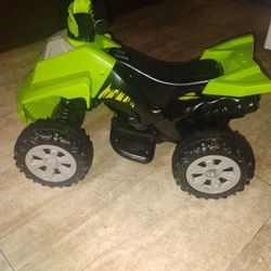 Slightly Used Power Wheel ( Young Boy 3-5) 