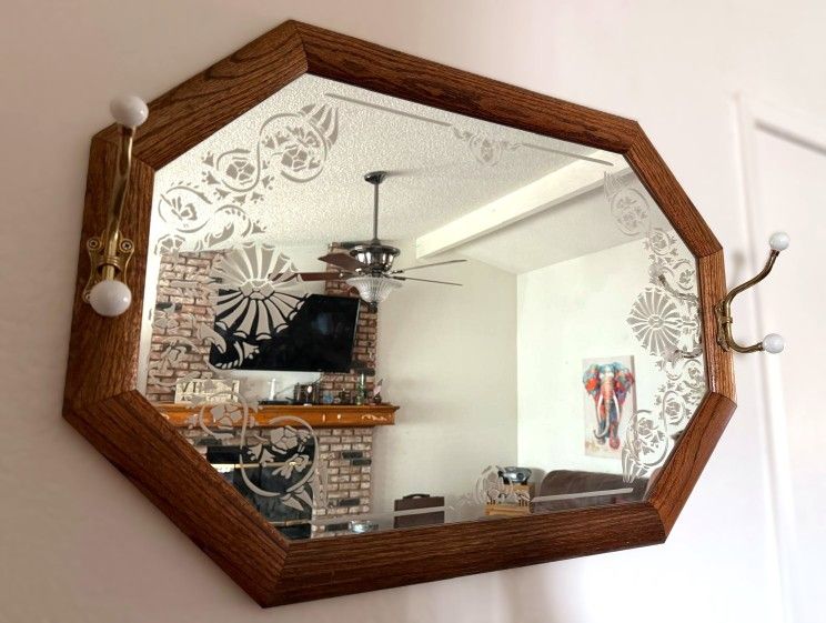 Wall Mirror / Hat / Coat / Towel Hanger
