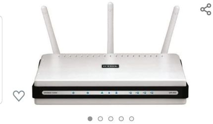 D-Link Wireless N300 Mbps Extreme-N Gigabit Router (DIR-655)