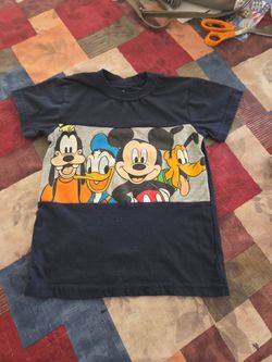 DISNEY T-SHIRT SZ XS,6-7 SEE DESCRIPTION