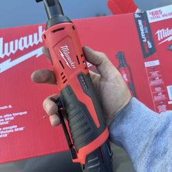 Milwaukee M12 3/8 Ratchet 