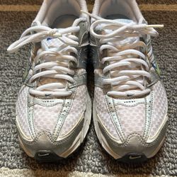 Nike Air, size 6.5, walking shoes.