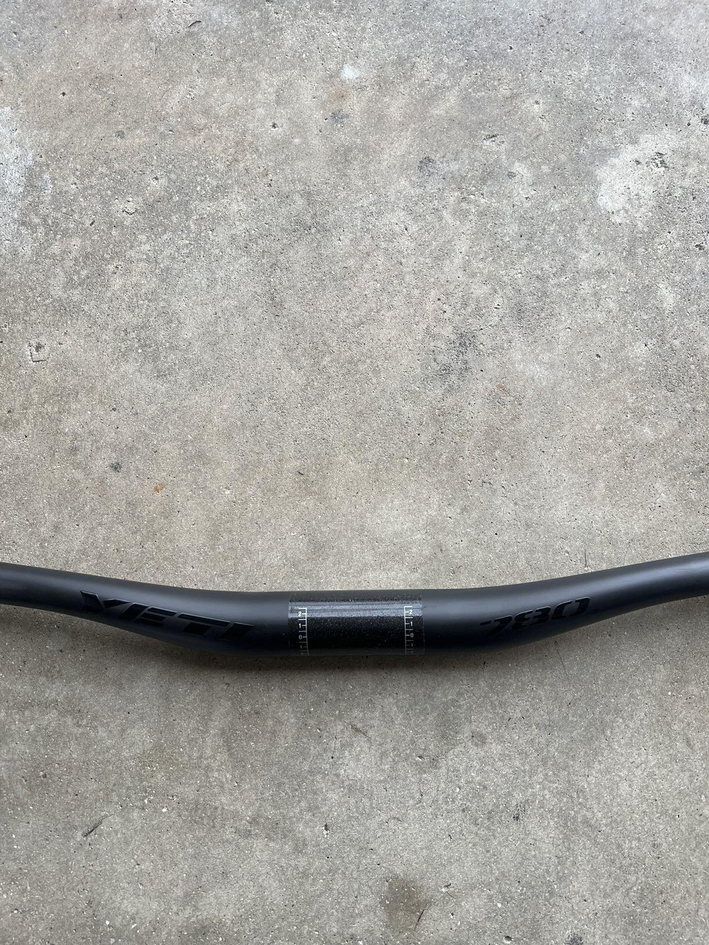 Yeti Carbon Handlebar 780mm Brand new