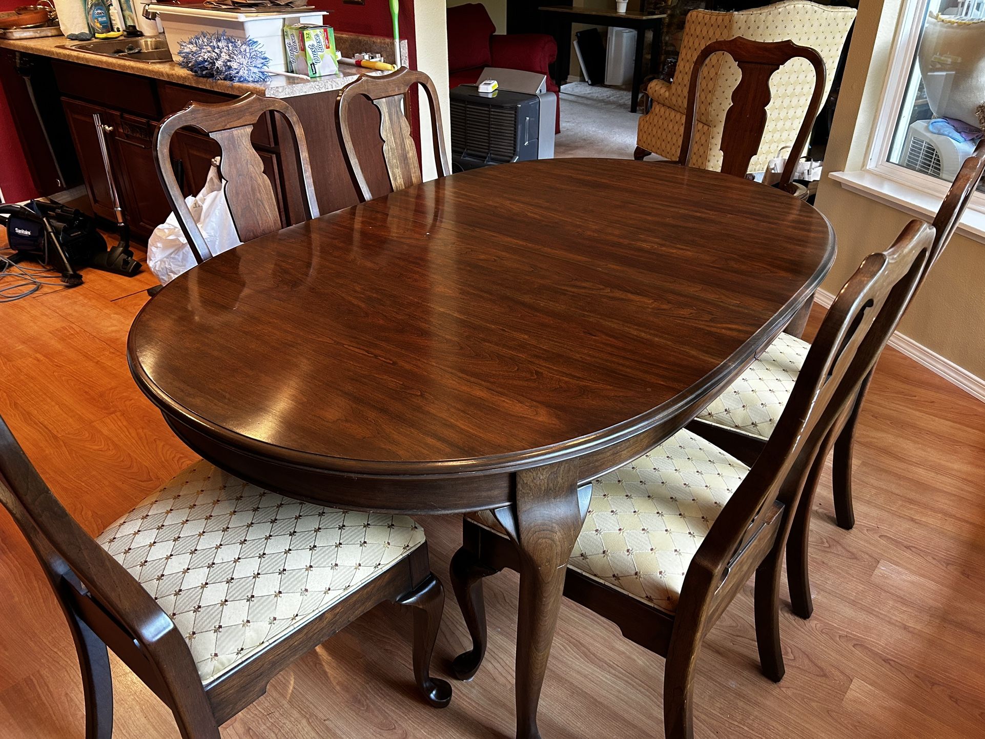 Ethan Allen Dining Table W/6 Chairs