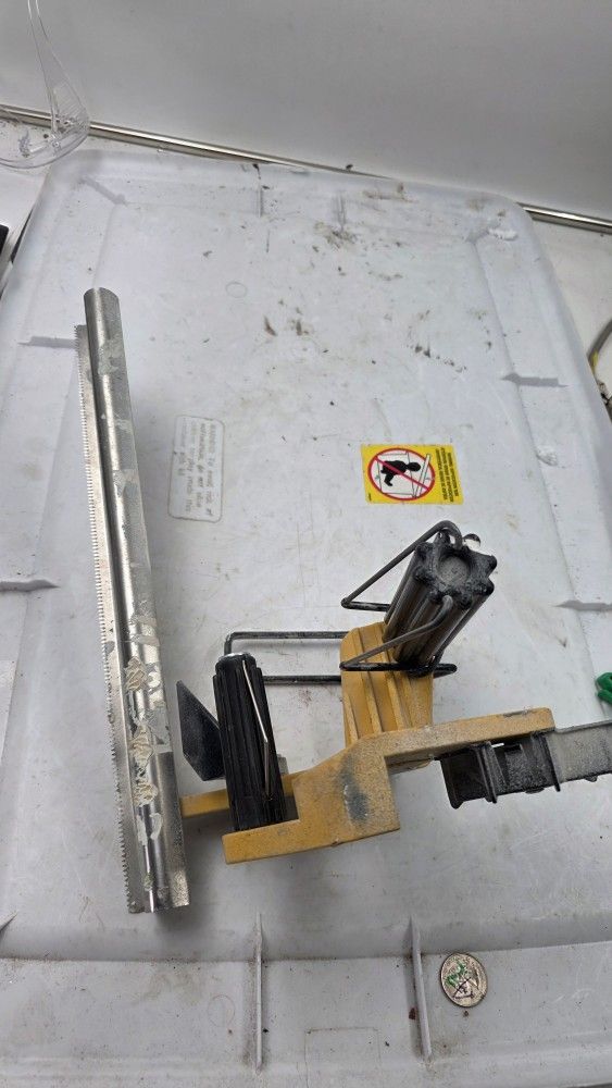 3M Hand Masker M3000 Masking Paper Dispenser