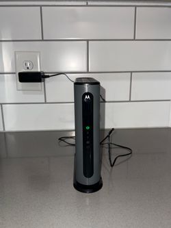 Motorola MB8611 DOCSIS 3.1 Cable Modem (2.5 Gbps Ethernet)