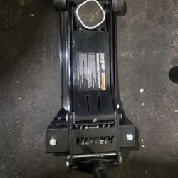 Heavy duty  Husky  3 1/2  Ton Low profile  Floor Jack 