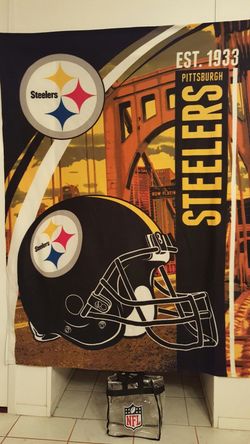 Jumbo 60"x80" NFL Fleece Throw w/Tote