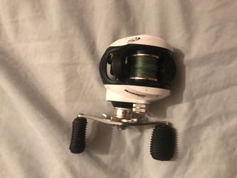 Bass pro shop Bionic plus bait caster