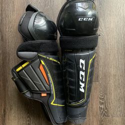 CCM Tacks 9080 17” senior shin guards