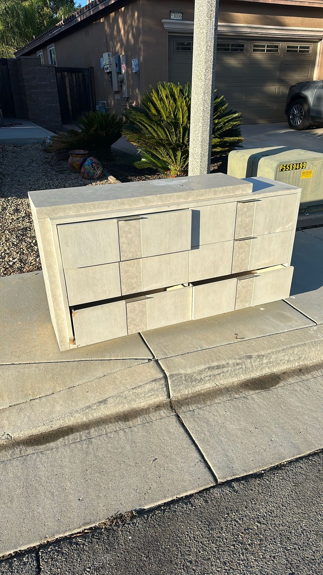 dresser