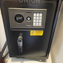 Union Electronic Lock Gun Floor Safe  Forsale 1.5L