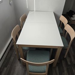 Kitchen Dining Table & 5 Chairs 