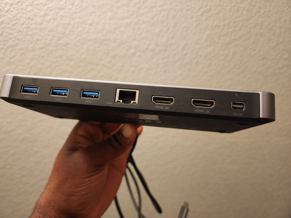 Tobenone USB C Docking Station, Dual Monitor Dock