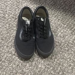 Black/black Old Skool 4.5 Men’s  6 Woman’s 