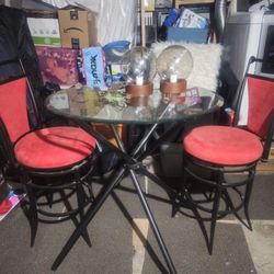 Bar TABLE And Chairs 