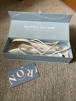 Like New Nori Handheld Iron Press + Travel Case