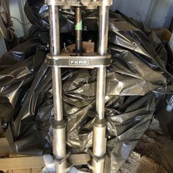 FXRS FRONT END HARLEY DAVIDSON 