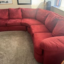 FREE COUCH - NEEDS TO GO BY SATURDAY MORNING 