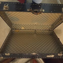 Vintage Old Suitcase