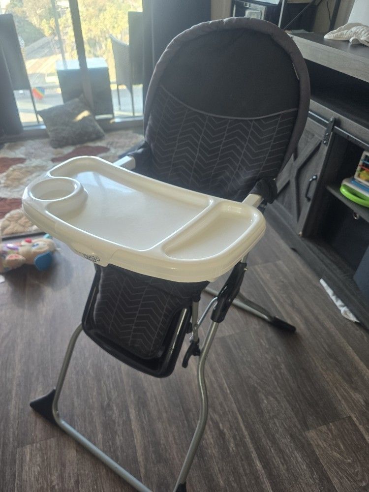 Compact High Chair