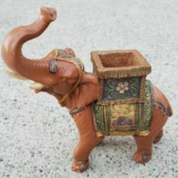 Amazing Vintage ELEPHANT STATUE Outstanding Detail and Quality Made in ITALY 6"X 6" BEAUTIFUL!