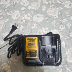 DEWALT Charger 