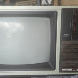 Vintage 1984 Radio Shack TV