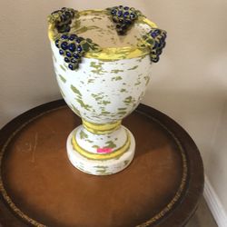 Beautiful Vase , Table Centerpiece