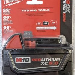 Milwaukee M18 RedLithium XC5.0 5 Ah Lithium-Ion Battery Pack 1 pc
