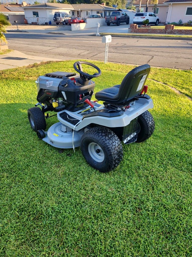 Murray MT100 42 in. 13.5 HP 500cc E1350 Series Briggs and Stratton