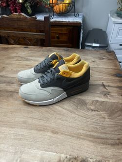 Air Max 1 Charcoal Laser Orange Sz 8.5M