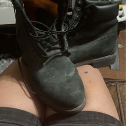 Mens 10.5 Timberland boots