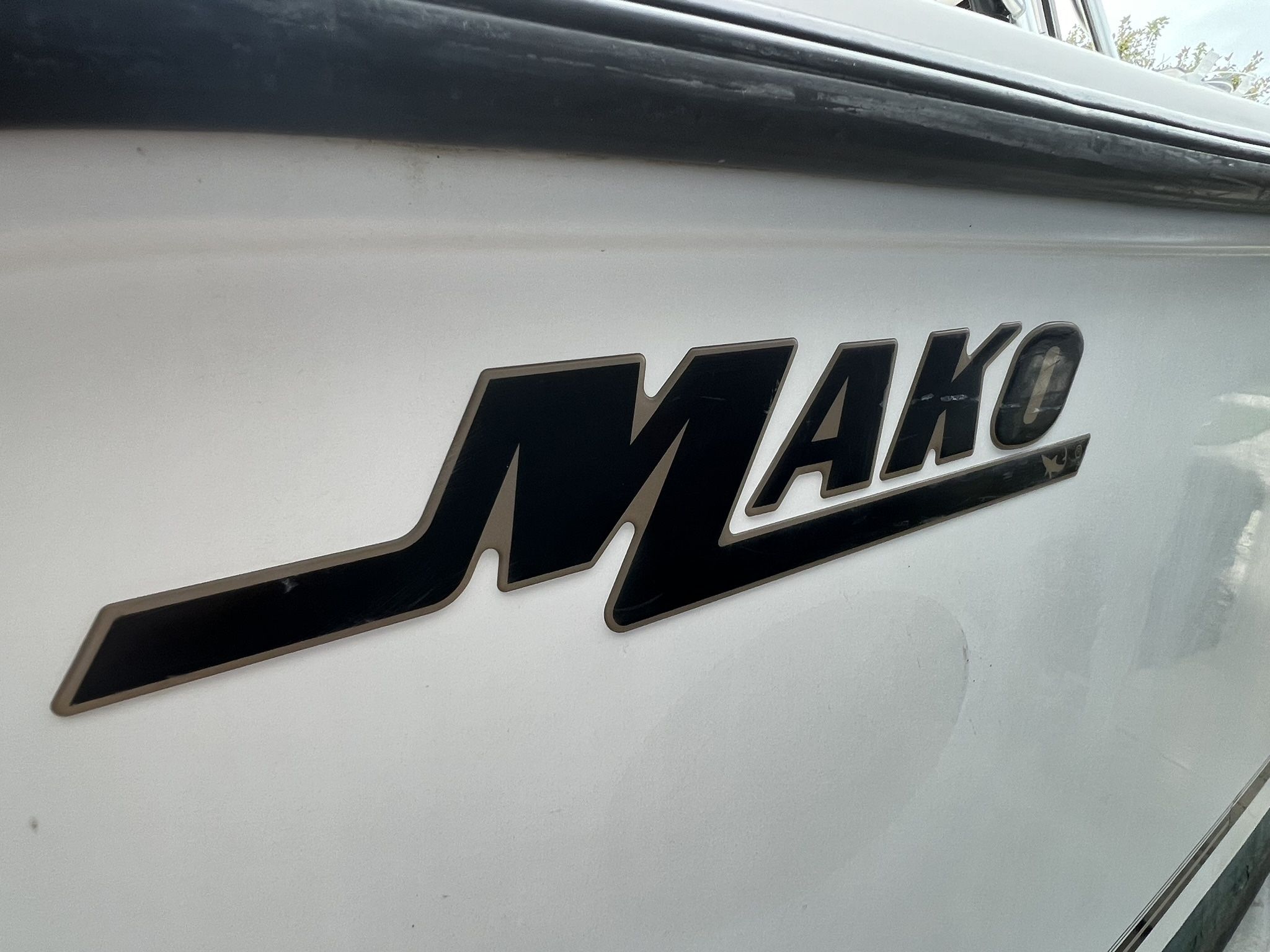 1999 Mako Marine 23’2
