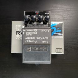 Boss RV-3 Digital Reverb/Delay (Pink Label)