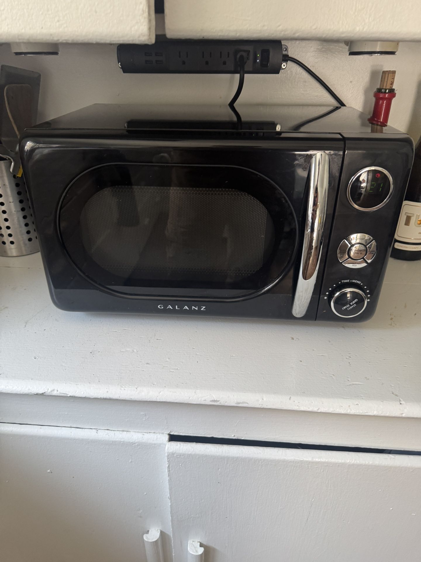 Galanz Retro Black Microwave