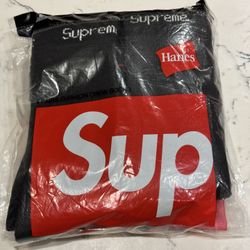 Supreme Socks