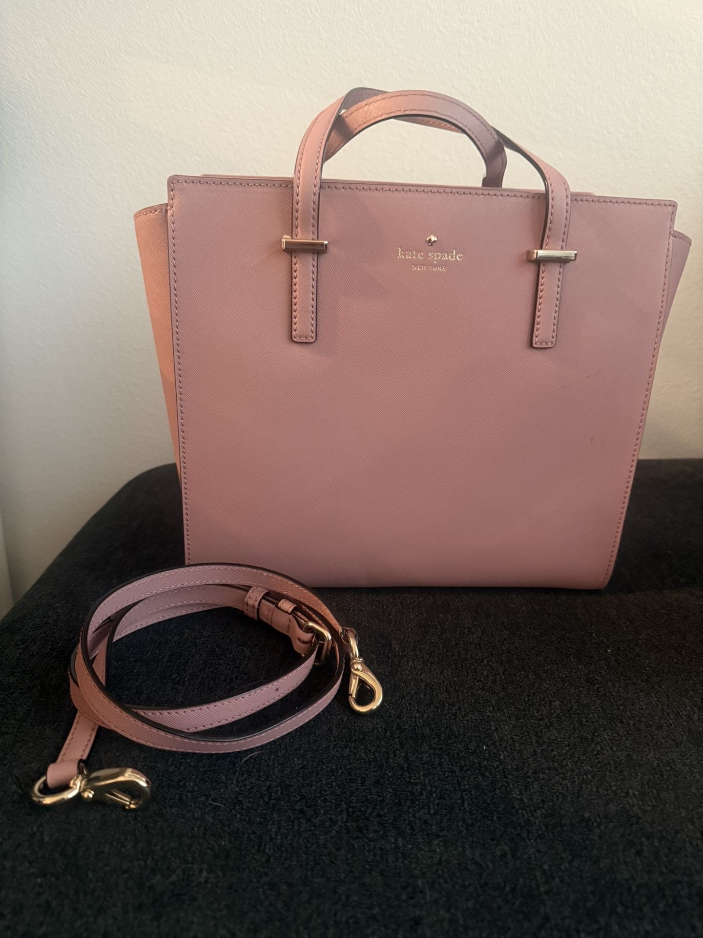 Large Kate Spade Tote Bag with double hand strap for easy carry