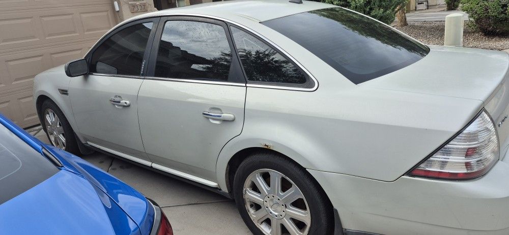 2008 Ford Taurus