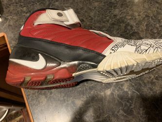 Nike Zoom Michael Vick Mike Laser III Mens  football The Dirty Falcons  Shoes for Sale in Fuquay-Varina, NC - OfferUp