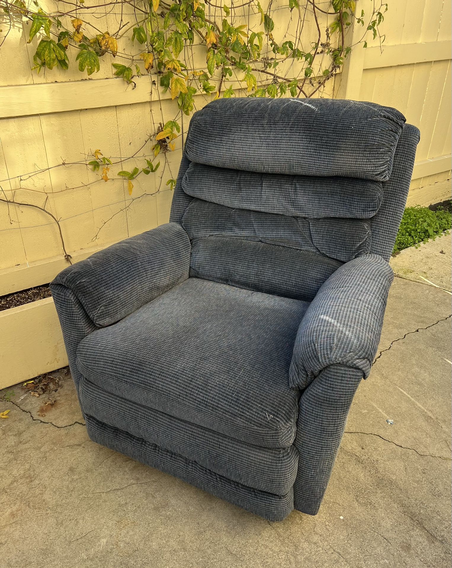 Recliner Chair, FREE to Good Home