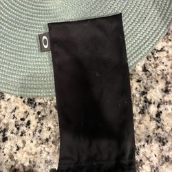Oakley Sunglass Bag Aka Cleaner 
