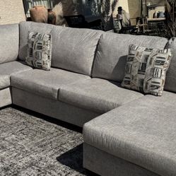 Like New 3-Piece Performance Fabric Sectional with Chaise