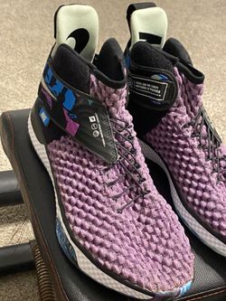 Nike UNVRS for Sale